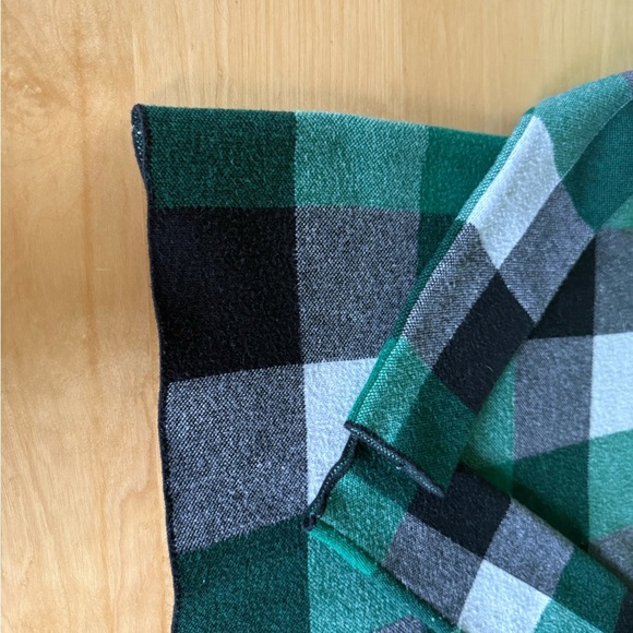 Tahari Mock Neck Plaid Sweater Size XS - Picture 7 of 7